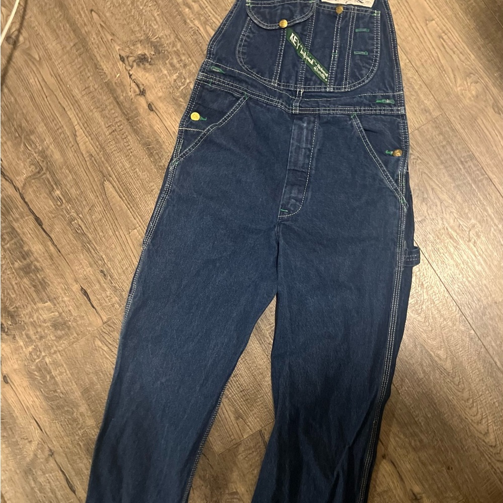 Jack Daniels  Dark Blue Denim Overalls


Good condition!

Please see pictures